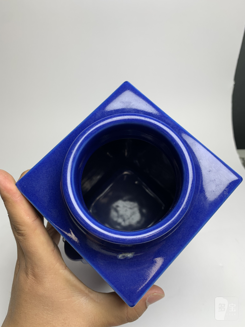 清光绪 霁蓝釉琮式瓶 - 图6